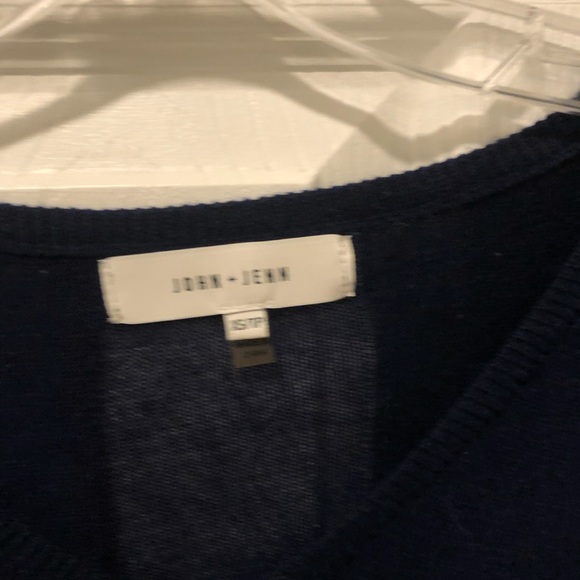 🌸BOGO🌸 John + Jenn long sleeve with mesh detail - Picture 3 of 4